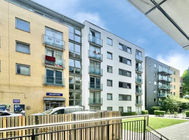 Blackheath Road, London, SE10, photo 1