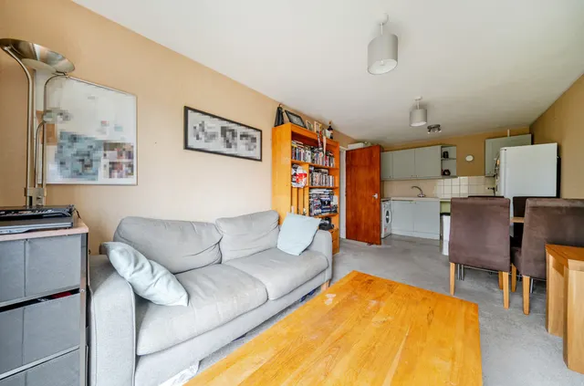 Photo 3 — Jubilee Way, Sidcup, DA14 4JP