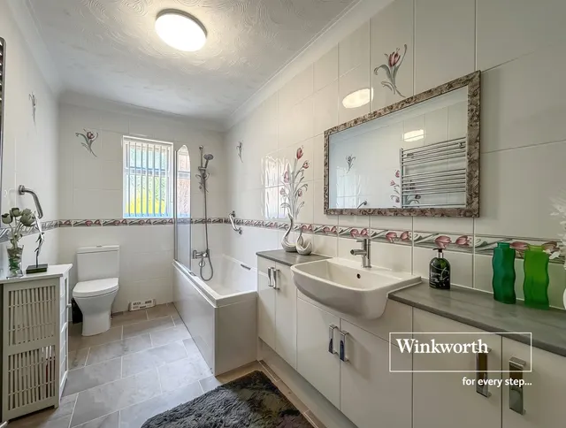 Beaufoys Avenue, Ferndown, Dorset, BH22, photo 1