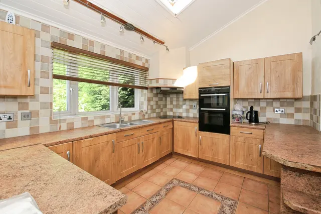 Cross Street, Peterborough, PE7, photo 2