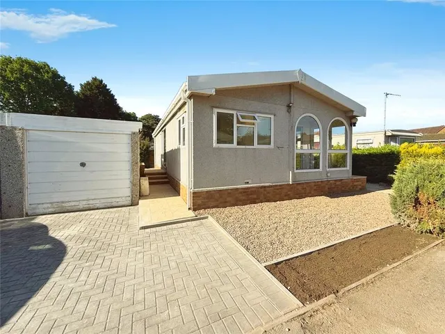 Broxburn Park, South Hykeham, Lincolnshire, LN6, photo 1
