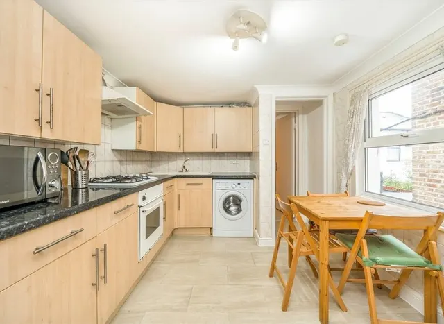 Photo 3 — Cobbold Road, Shepherds Bush, W12