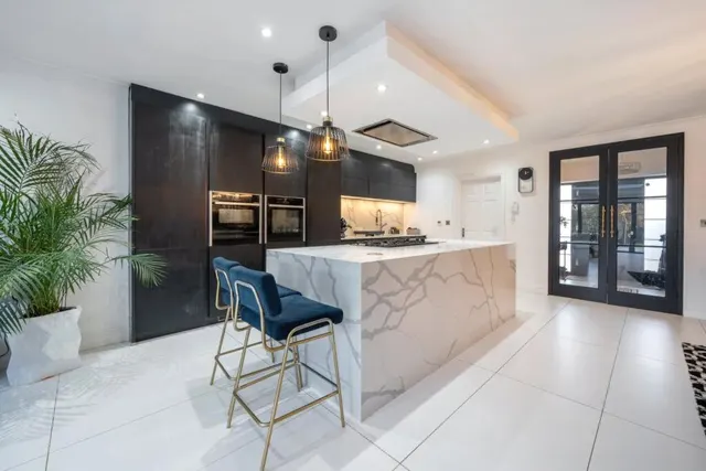 Denham Road, Iver, SL0, photo 1