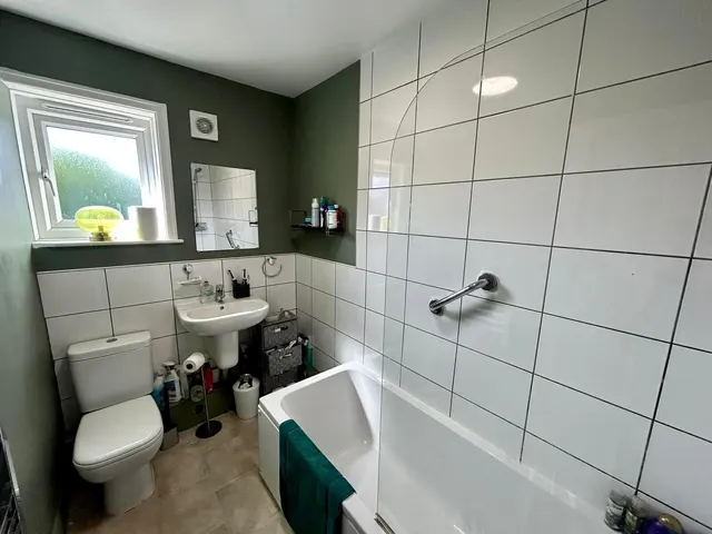 Houghend Avenue, Chorlton, M21, photo 3