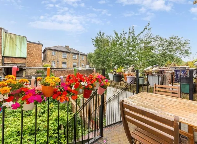 Charteris Road, Finsbury Park, N4, photo 2