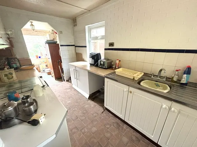 Waverley Avenue, Great Barr, B43, photo 3