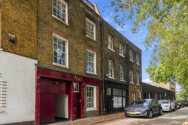Helmet Row, Clerkenwell, EC1V, photo 1