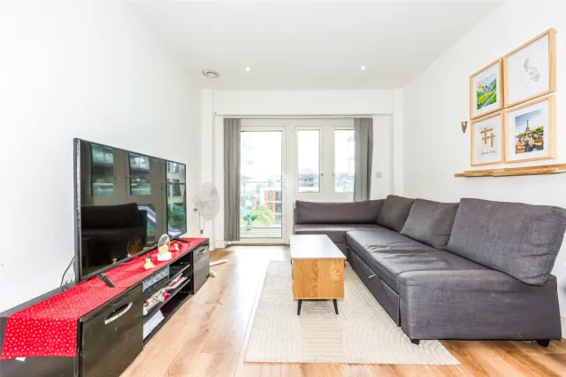 Longfield Avenue, Ealing, W5, photo 3
