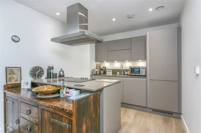 Beechwood Road, London, E8, photo 2