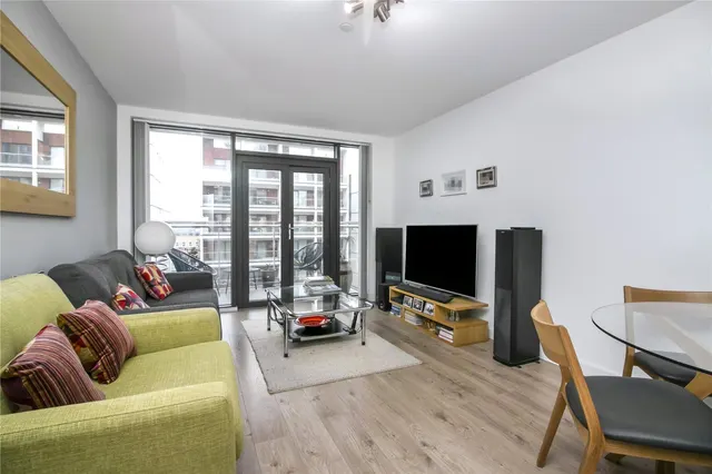 Beechwood Road, London, E8, photo 1
