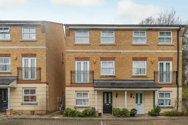 20 Sycamore Close, South Croydon, photo 1