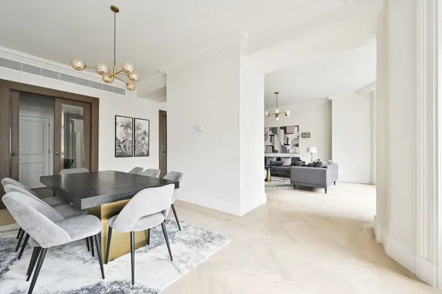 Photo 2 — 2 Cumberland House, Kensington Road, London