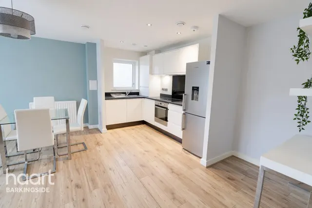 Reservoir Way, Hainault, IG6, photo 2