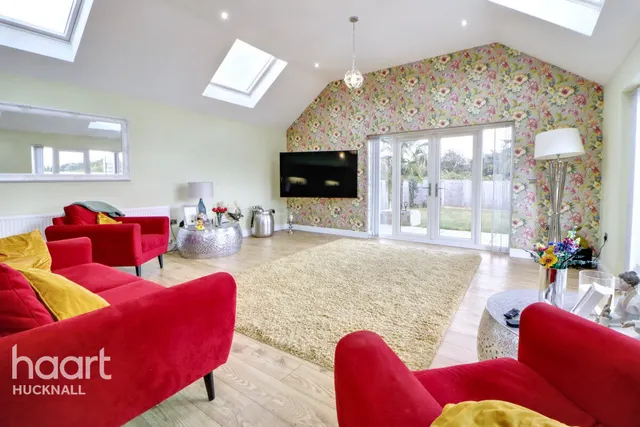 Linby Road, Nottingham, NG15, photo 2