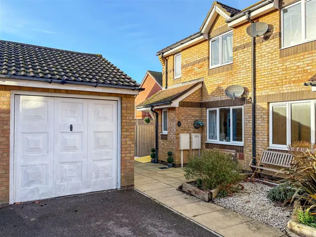 Larkspur Close, Littlehampton, photo 1