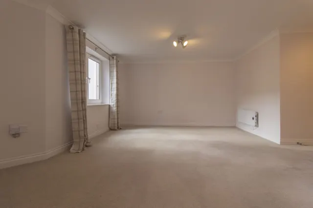 Old Dairy Close, Fleet, GU51, photo 2