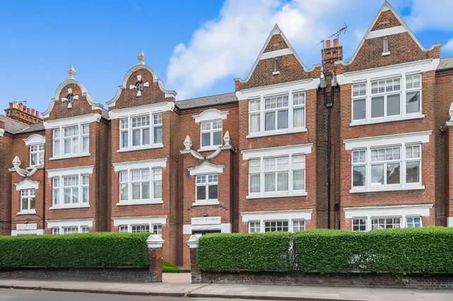 Mortlake High Street, East Sheen, SW14, photo 1