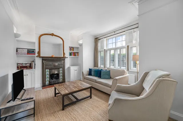 Mortlake High Street, East Sheen, SW14, photo 2