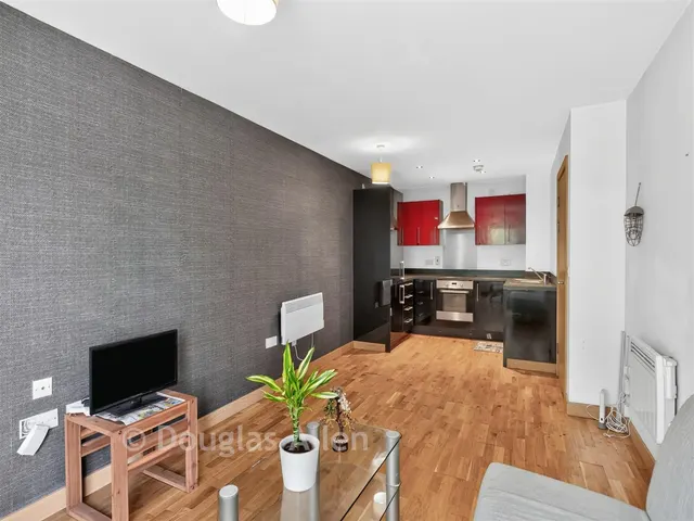 Cherrydown East, Basildon, SS16, photo 2