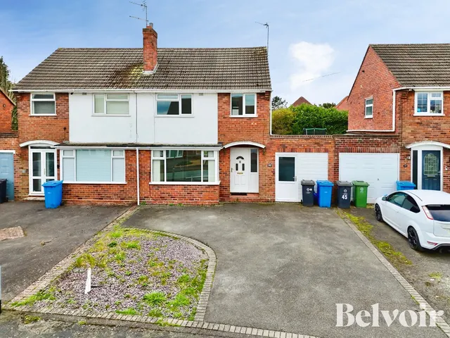 Oakfield Road, Codsall, Wolverhampton, WV8, photo 1
