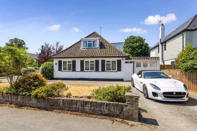 Egham, Surrey, TW20 9SQ, photo 1