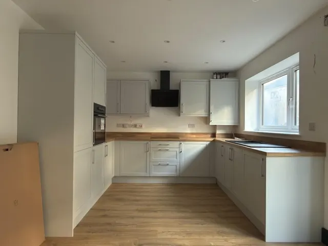 Fields End Road, Goldthorpe, S63, photo 1