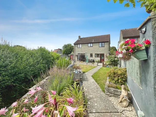 West End, Street, BA16, photo 1
