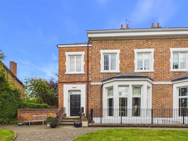 Hough Green, Chester, CH4, photo 1