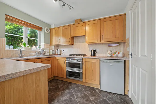 Photo 3 — Jasmine Way, Bedworth, CV12