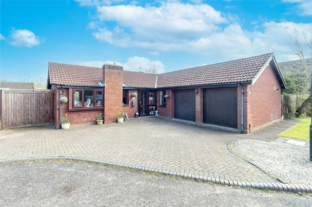 Eldersfield Close, Church Hill North, Redditch, Worcestershire, B98 9NG, photo 1