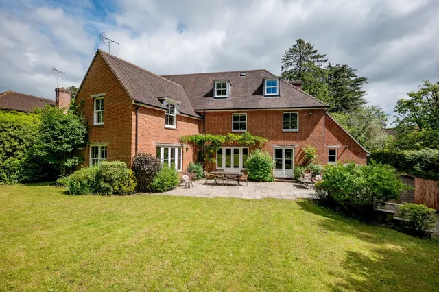 Southampton Road, Alderbury, SP5, photo 1