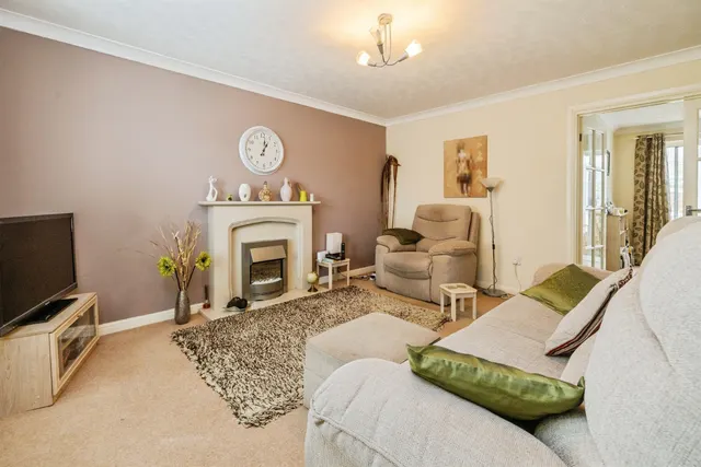 St. Andrews Close, Lincoln, LN5, photo 3
