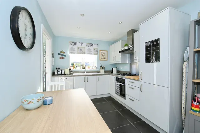 Constantine Drive, Peterborough, PE2, photo 3
