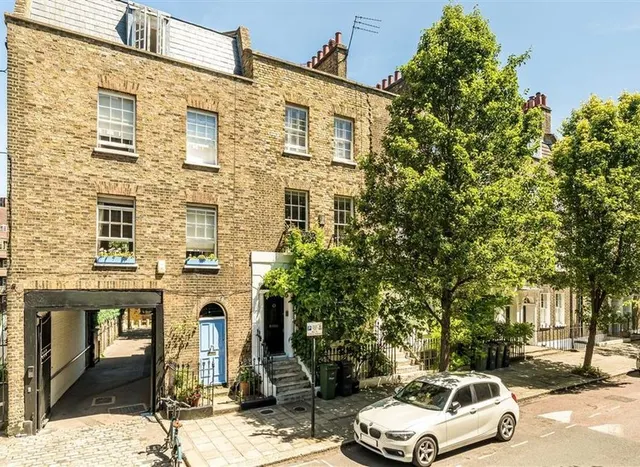 Walnut Tree Walk, Kennington, SE11, photo 1