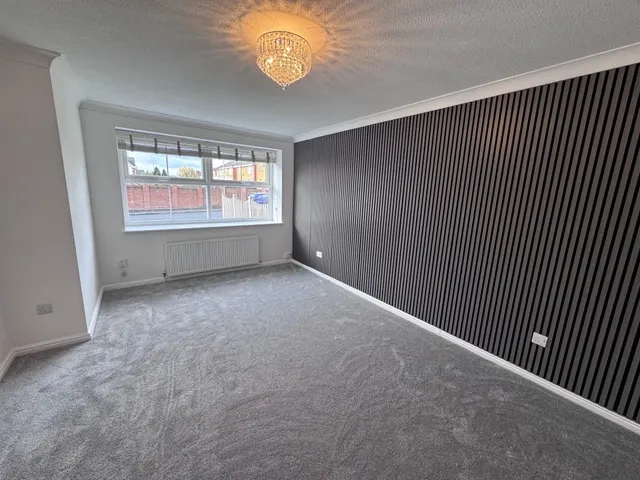 Mill House Rise, Bradford, BD5, photo 2