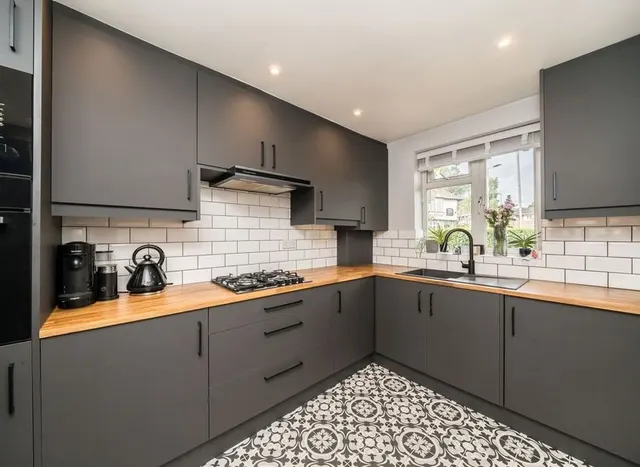Photo 3 — Ditton Road, Surbiton, KT6