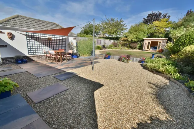 Heathlands Avenue, BH22, photo 2