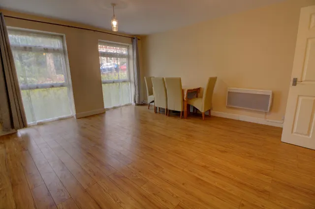 Baron Court, Reading, RG30, photo 2