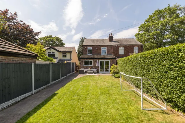 Wigan Lane, Wigan, WN1, photo 3
