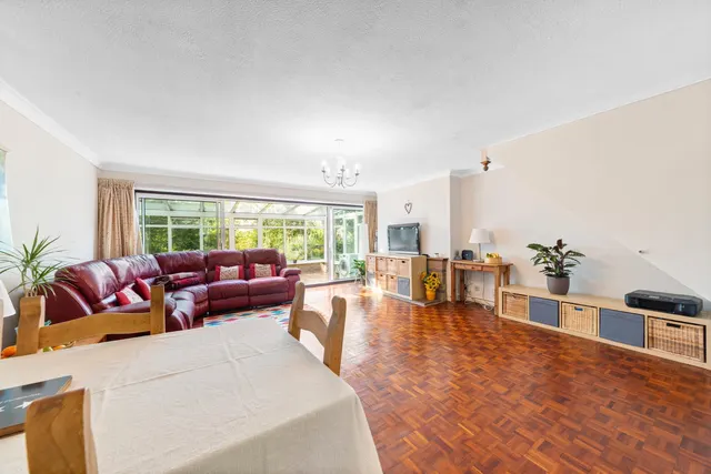 Photo 2 — London Road, Southborough, Tunbridge Wells, TN4 0PX