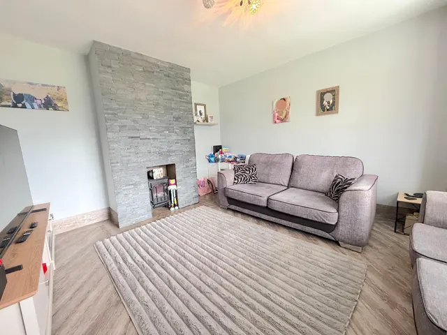 Moorland Road, Chadsmoor, WS11, photo 3