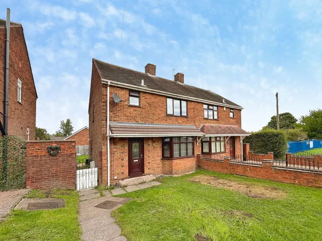 Moorland Road, Chadsmoor, WS11, photo 1