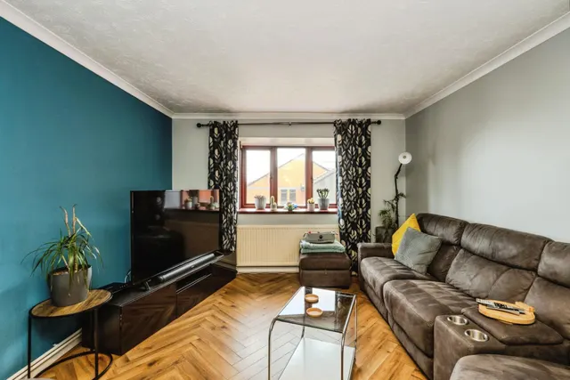 Photo 2 — Sarlou Court, Swansea, SA2