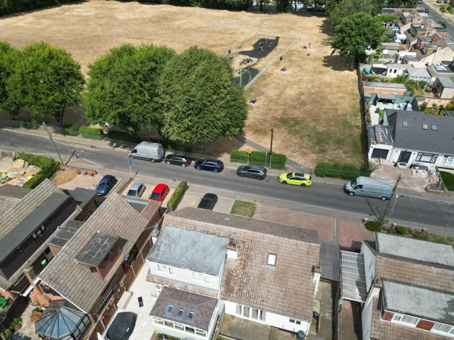 Photo 2 — Common Lane, Thundersley, SS7 3RY