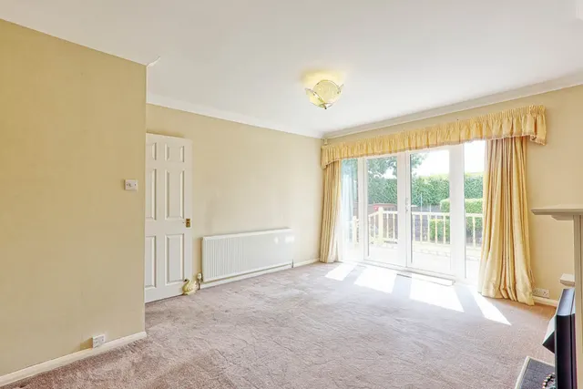 Photo 3 — Common Lane, Thundersley, SS7 3RY