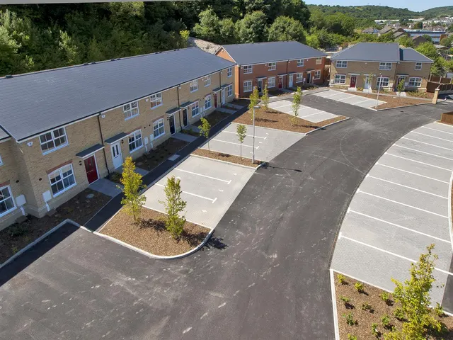 Coombe Valley Road, Dover, CT17, photo 1
