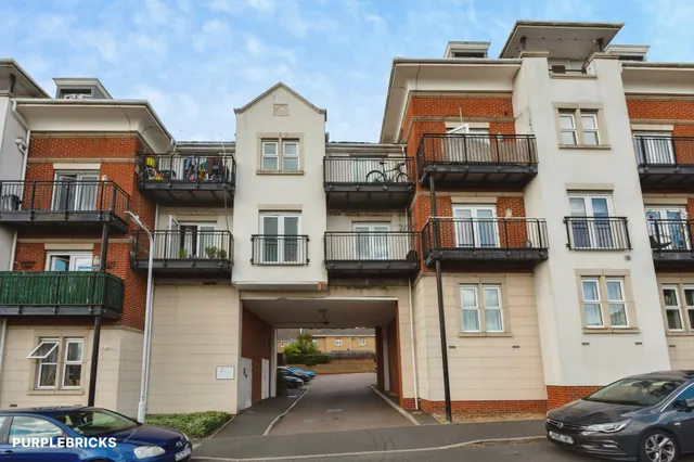 Constance Grove, Dartford, DA1, photo 1