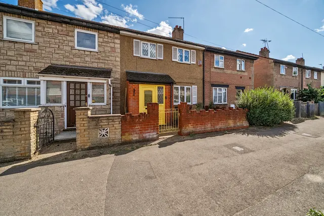 Dedworth Road, Windsor, SL4, photo 1