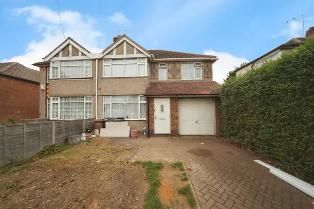Mayne Avenue, Luton, LU4, photo 1
