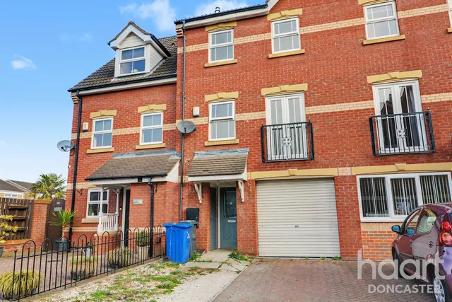 Coniston Drive, Balby, DN4, photo 1